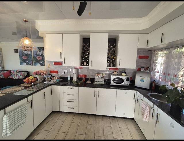 3 BEDROOM HOUSE FOR SALE IN UVONGO